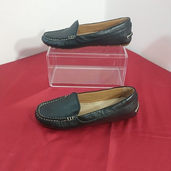 Sperry Woman's SZ 5M Flats Driver Loafer. Condition is Pre-owned. - Picture 5 of 10